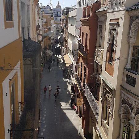 Las Llaves Del Salvador Sevilla Exteriör bild